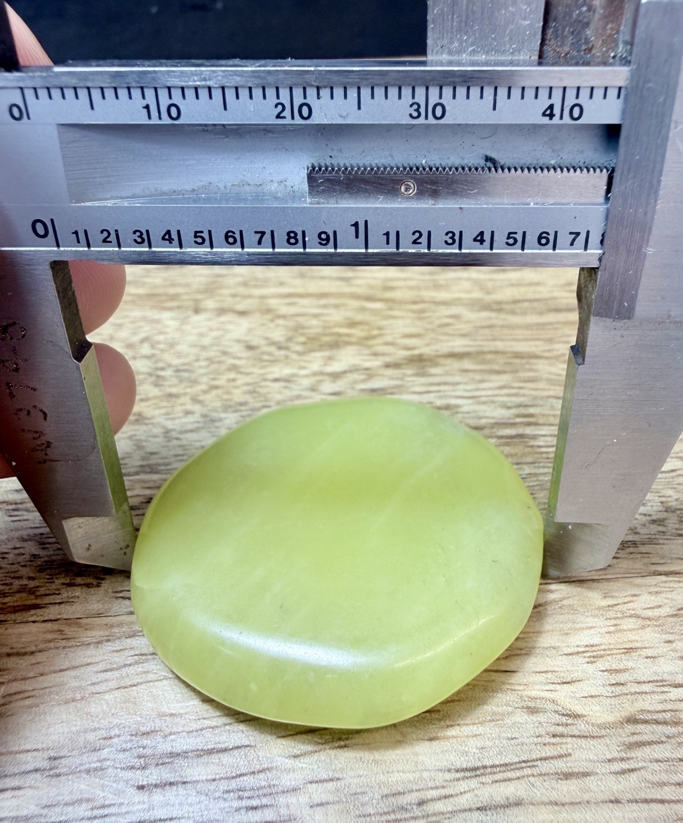 Crystal Lemon Jade Palm Stone Flat Healing Spiritual Collect yellow pocket 28g 7