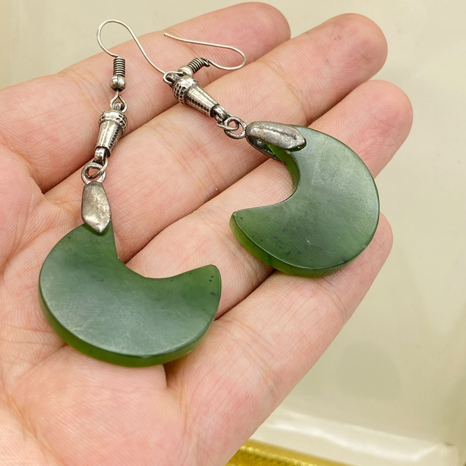 Top Grade Nephrite Jade Jewelry Set Bangle Infinity Pendant Earrings Rings