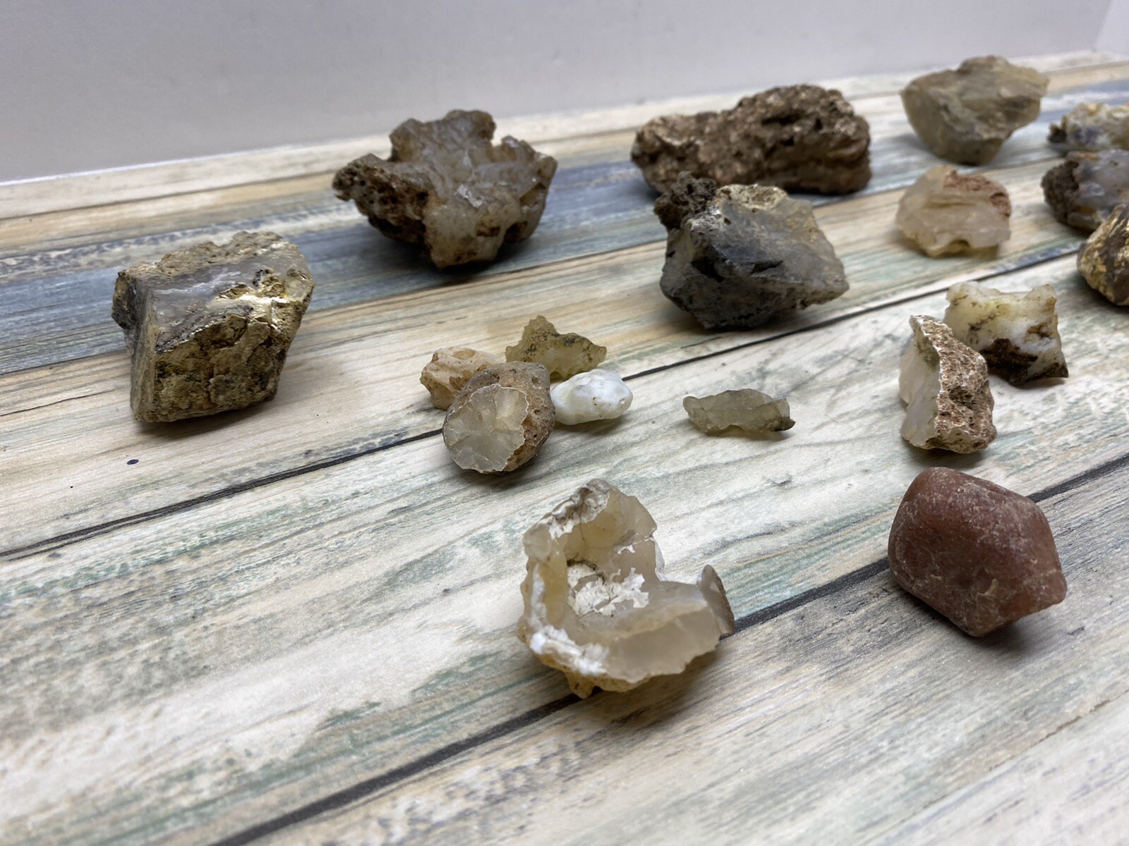 Lot Crystals Minerals Rocks Stone Small Beautiful Mini Mix