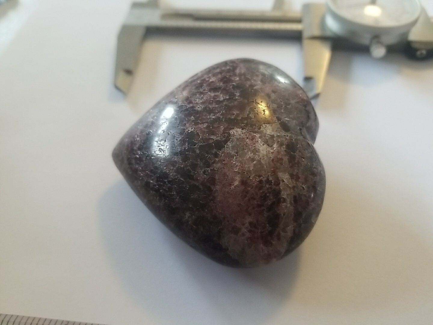 Natural Rare Red Purple Garnet Crystal Heart Stone Mineral Specimen 205g