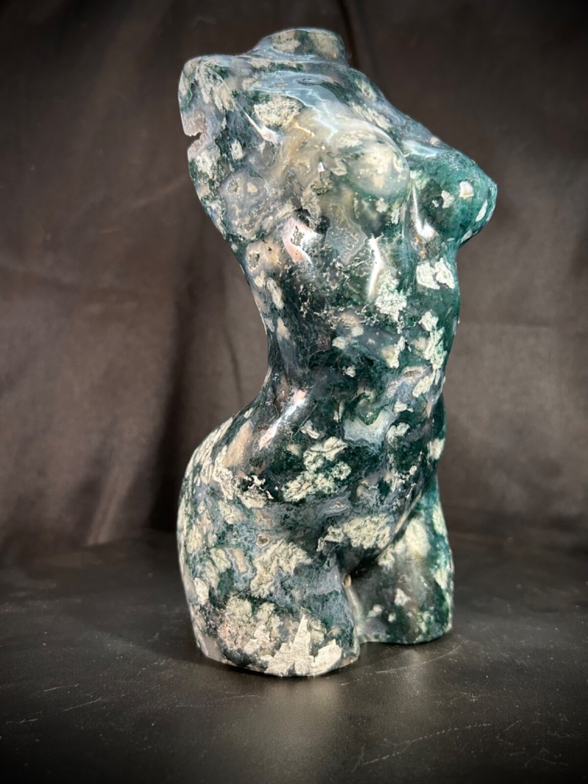 7.25″ Beautiful Moss Agate Female Bust With Druze 3lb 13.3oz