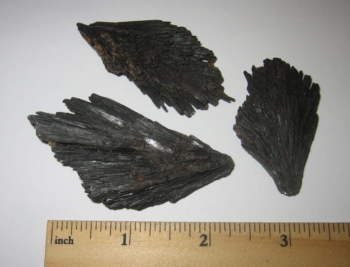3 NATURAL ROUGH 1.7″-2.7″ BLACK KYANITE CRYSTAL SPRAY CLUSTERS BRAZIL ~ 72g *A3