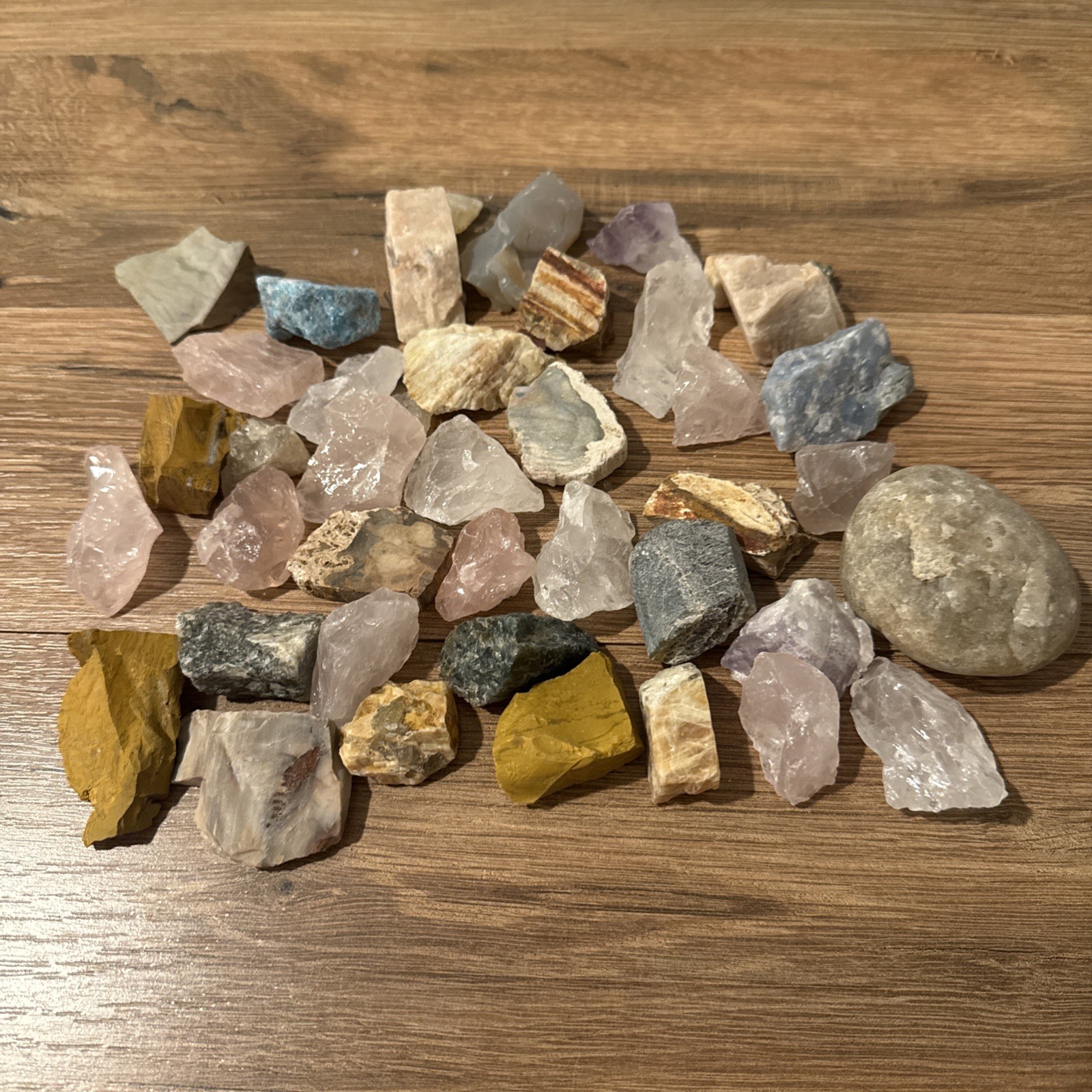 Mixed Rough Raw Quartz Rocks Gems 1.5 Pounds Crafts Mixed Sizes