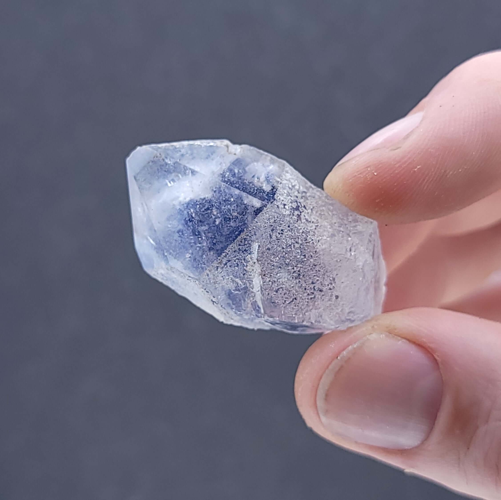 Dumortierite in Quartz. 16g