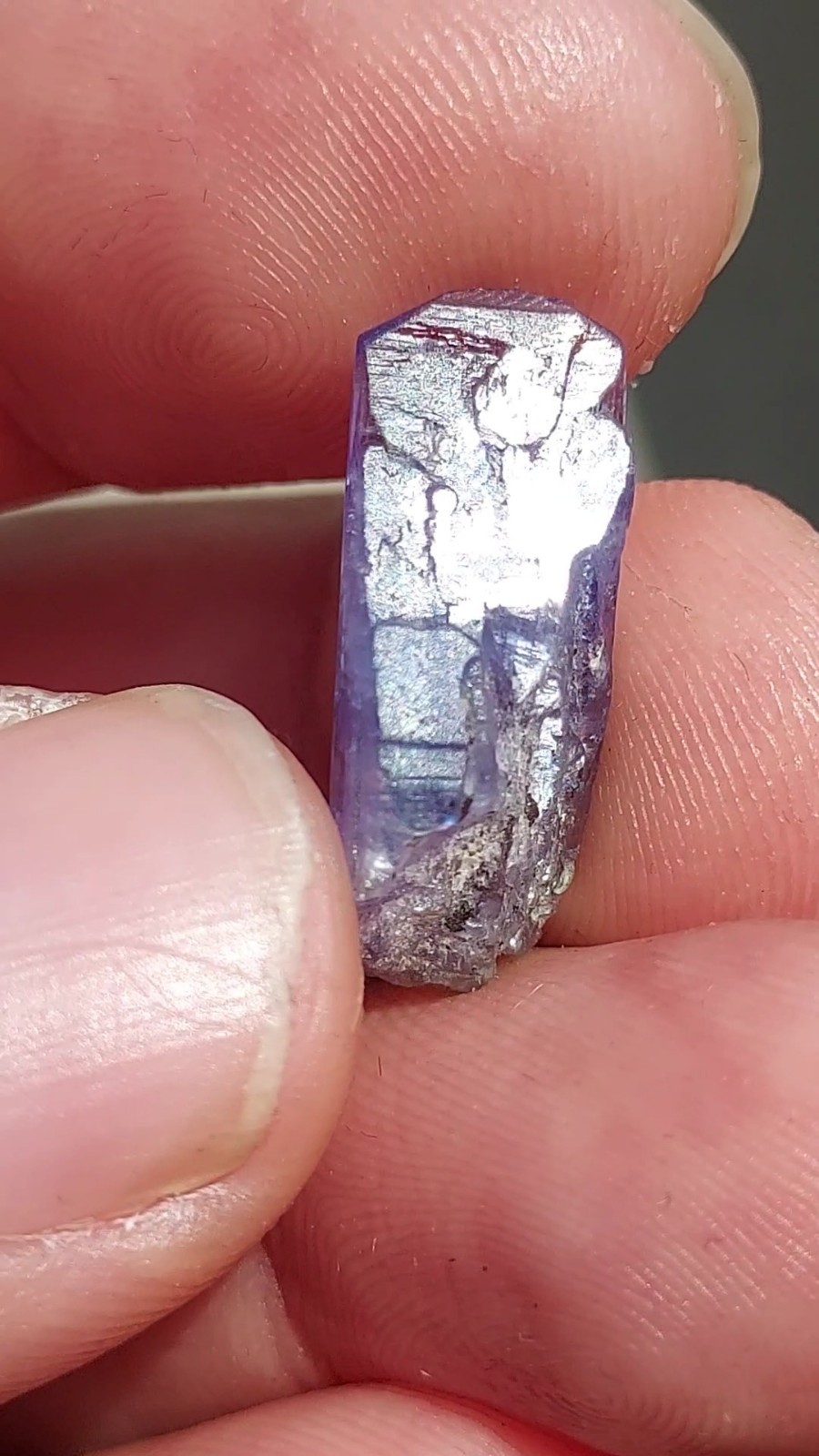 STUNNING BICOLOR YELLOW & BLUE TANZANITE FROM TANZANIA