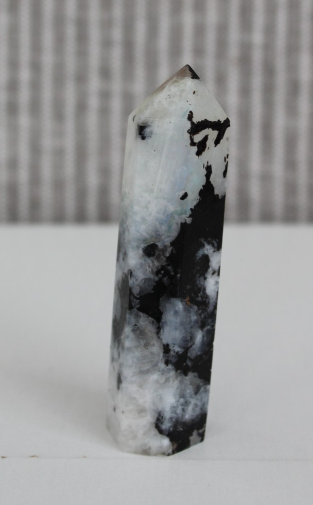 RAINBOW MOONSTONE POINT 3.40 INCHES TALL/ 75.5 GRAMS
