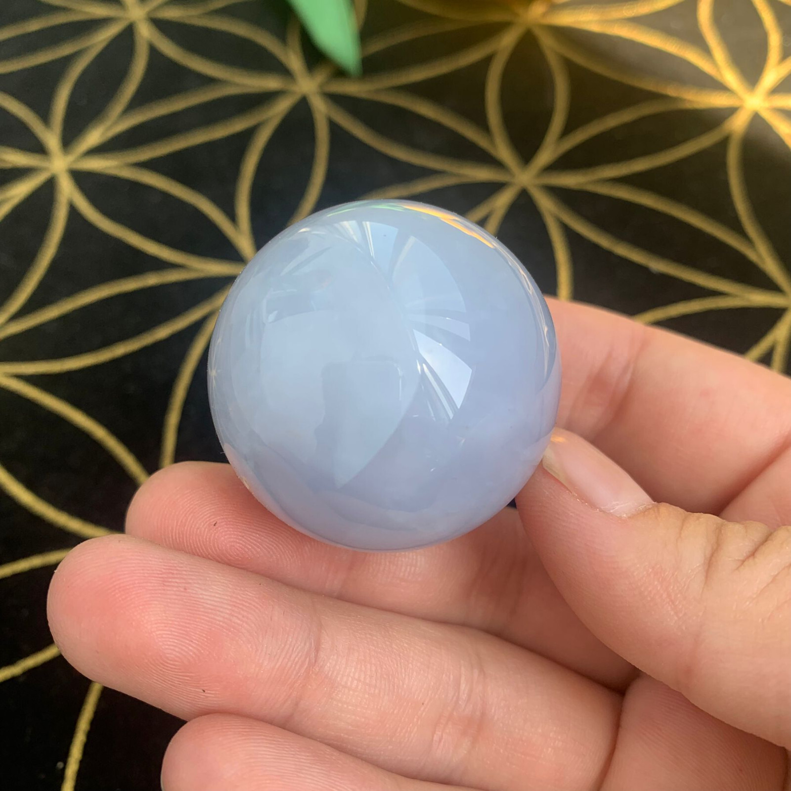 35mm 63g Blue Chalcedony Sphere Energy Ball Crystal Healing Stone Spiritual Deco