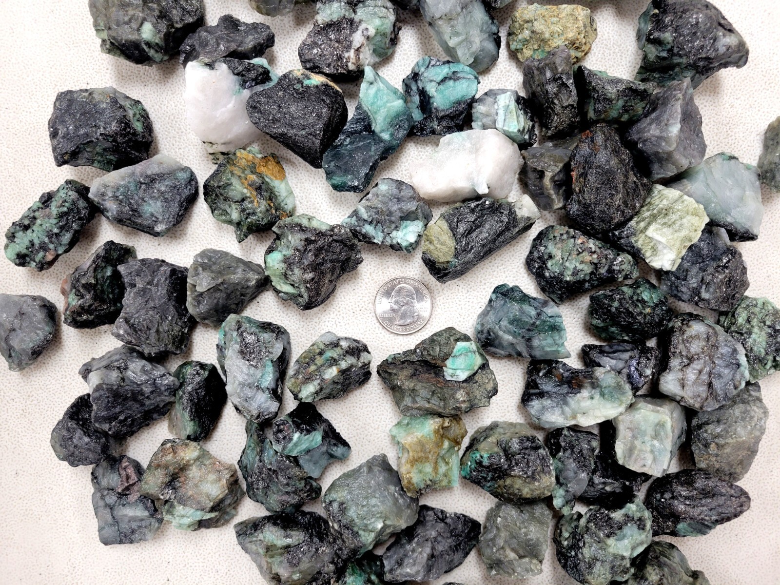 Rough Emerald Crystal Stones Bulk Wholesale Gems Crystals for Tumbling & Healing