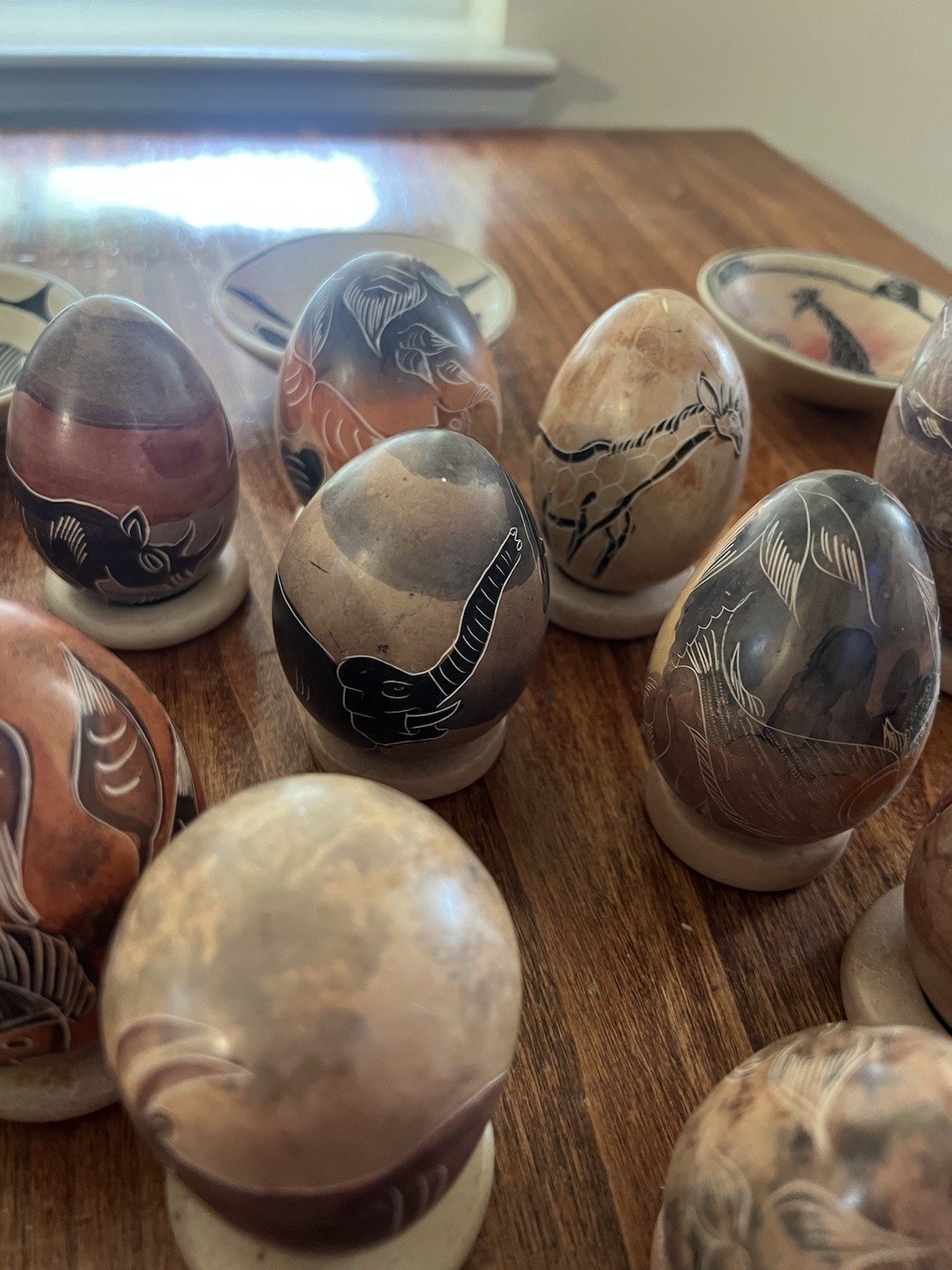 16 Hand Carved Etched Soapstone Egg, Holding Rings, And 3 Bowls. Made In Kenya