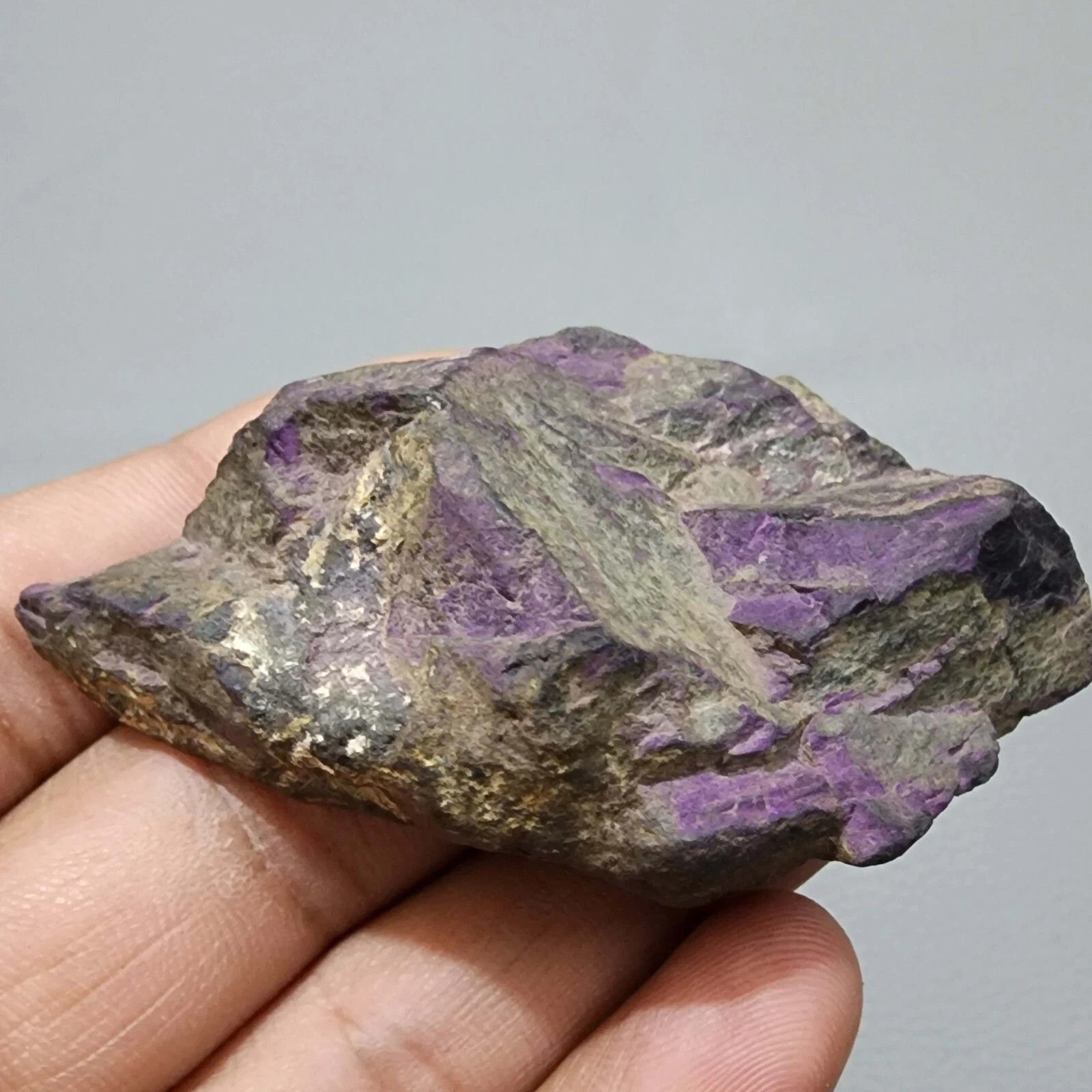 100% Natural Amazing Purple Purpurite Raw 386 Crt Purpurite Rough Gemstone