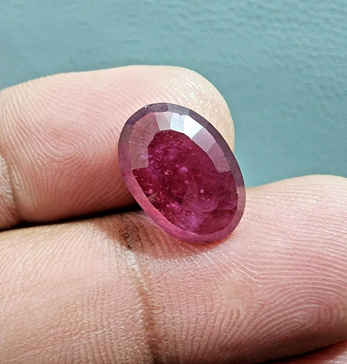 Excellent A+ Blood Red Ruby Faceted 6.27 Crt Oval Cut Gemstone Jewelry For Ring