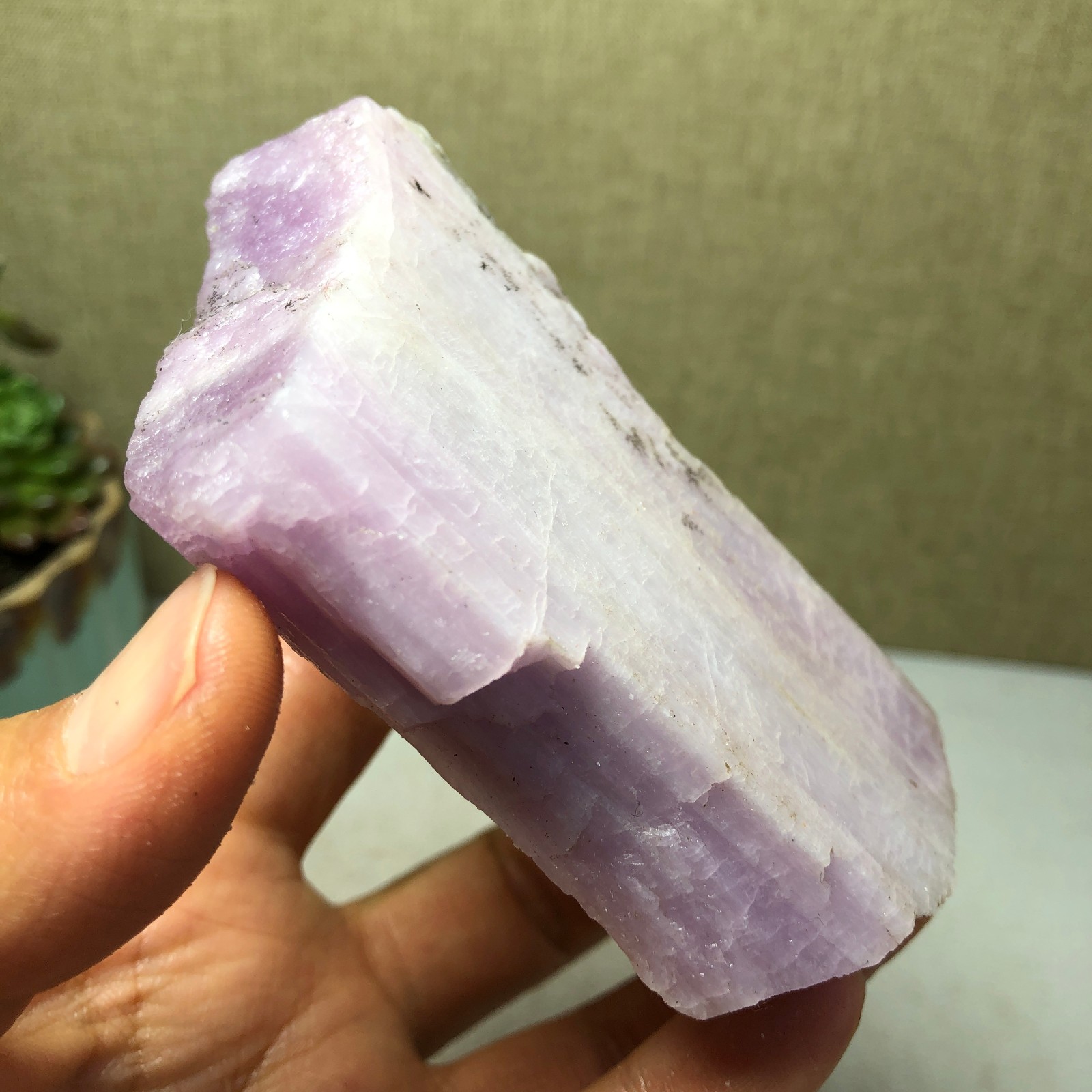 78mm Natural Kunzite Crystal semi-precious rough original Specimen 191g A4197