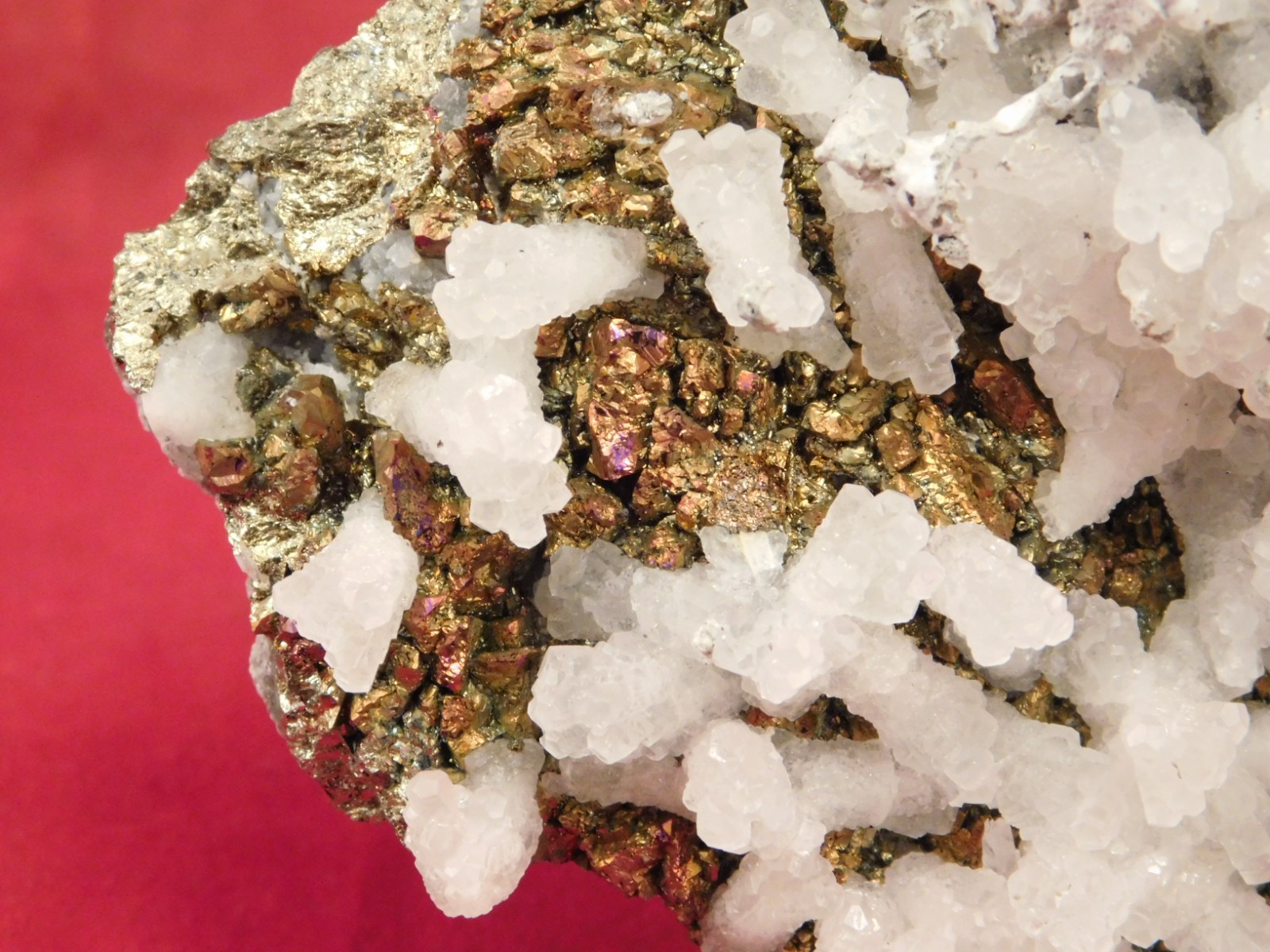 Big! MARCASITE Crystal Cluster with Fluorescent Calcite Crystals Mexico 538gr