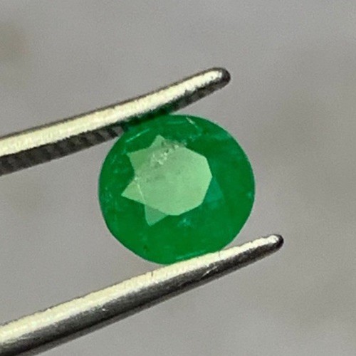 0.82Ct Beautiful Natural Green Color Emerald Round Cut From Swat Pakistan