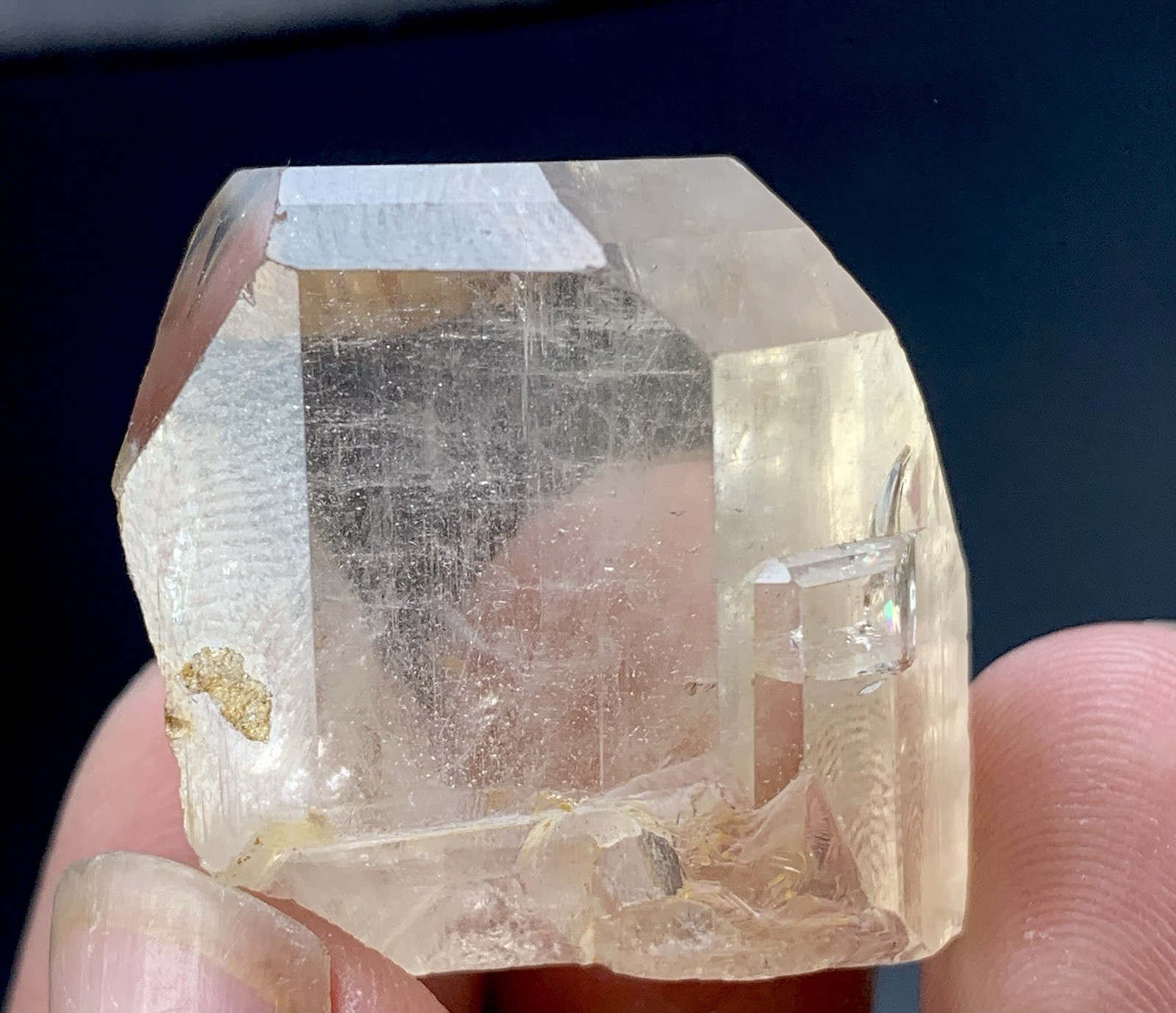 160 Cts Genuine Natural Topaz Crystal from Pakistan Rare Quality 22x26x16 mm.