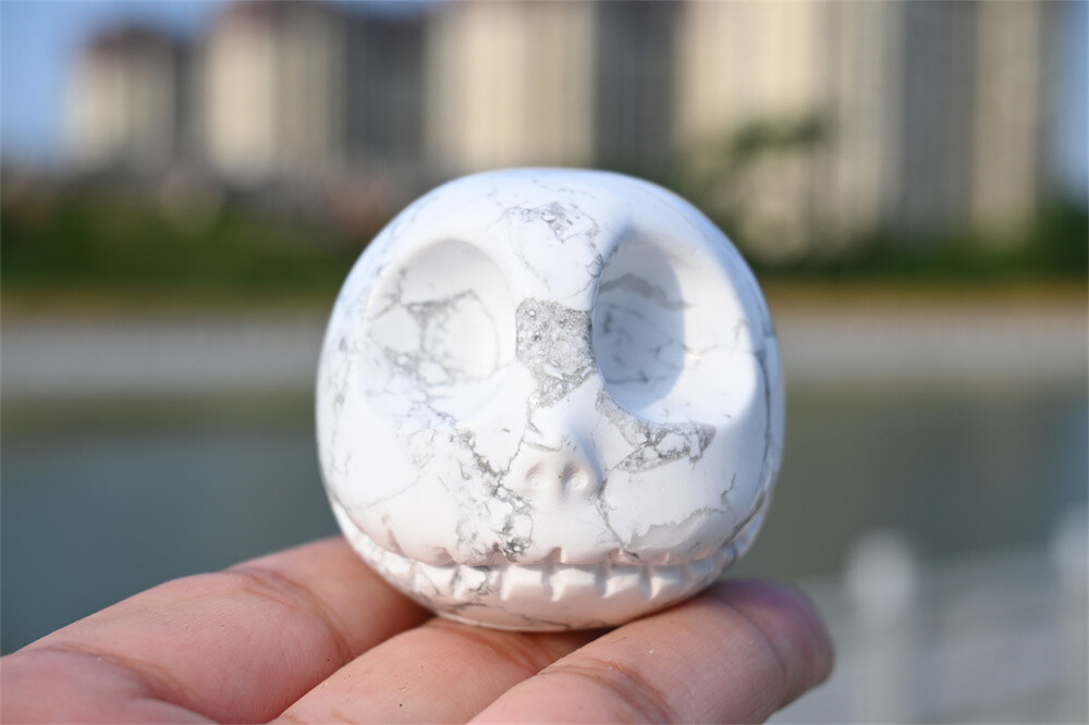 1.8″ Creative Carved Natural Quartz Crystal Ghost Skull Reiki Halloween gift 1pc