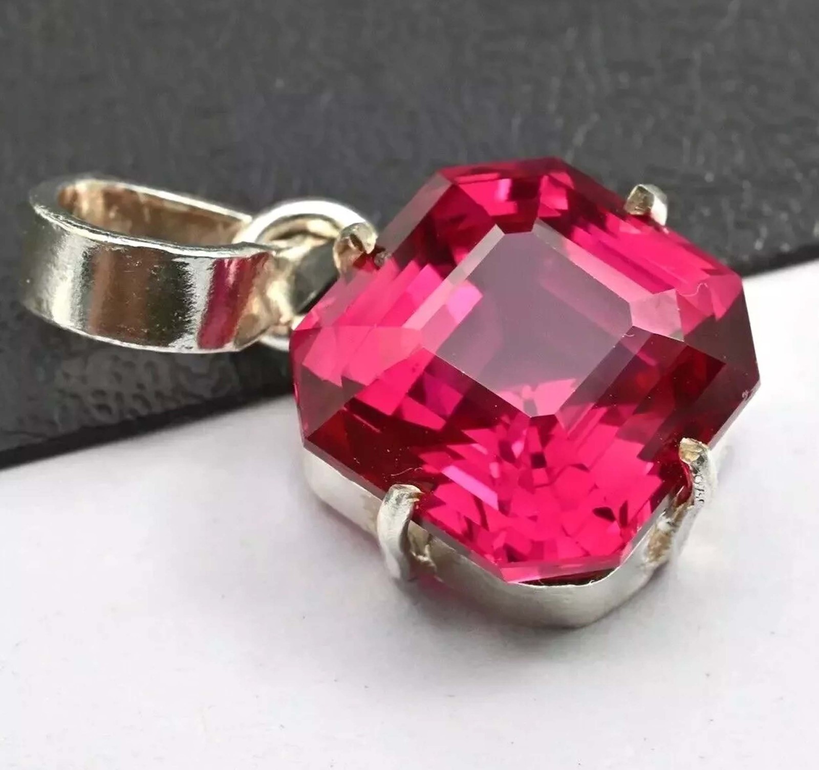 50 Ct Natural Padparadscha Sapphire Pendant Asscher Shape 925 Silver IGL 6JDA