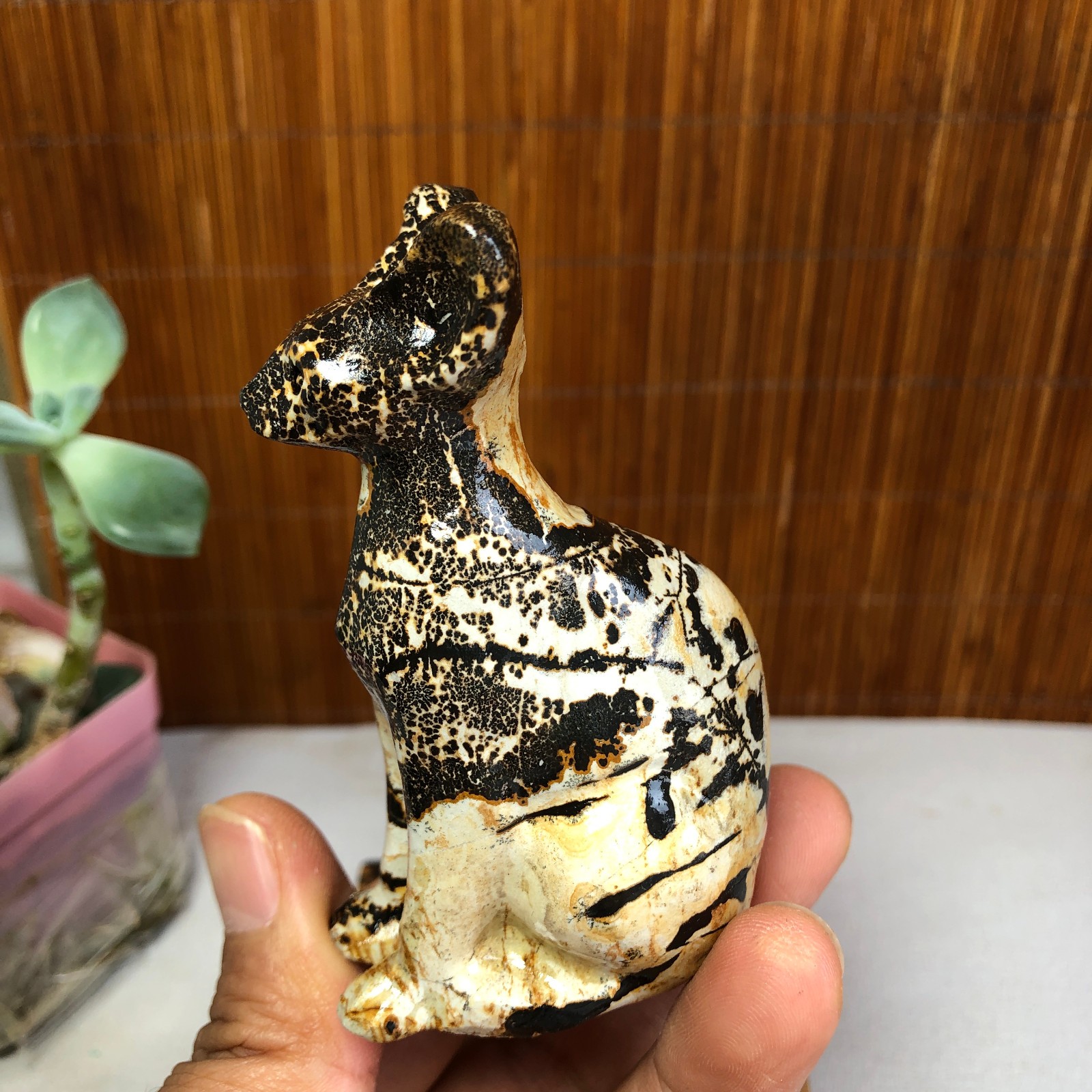 Rare Natural Traditional Chinese Painting Hand Carving Animal Model 117g g8396