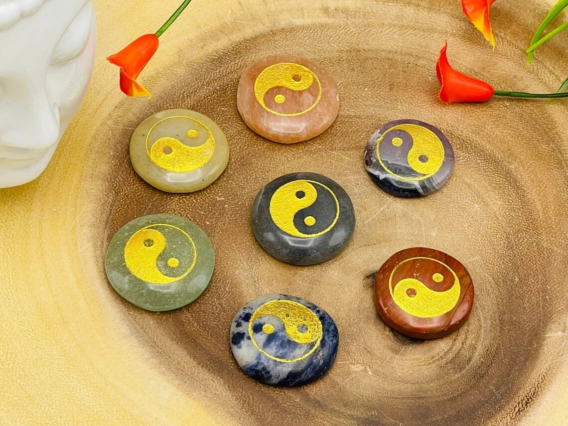 7 Chakra Round Palm Smooth Stone Set Engraved Yin Yang Symbols With Carry Pouch