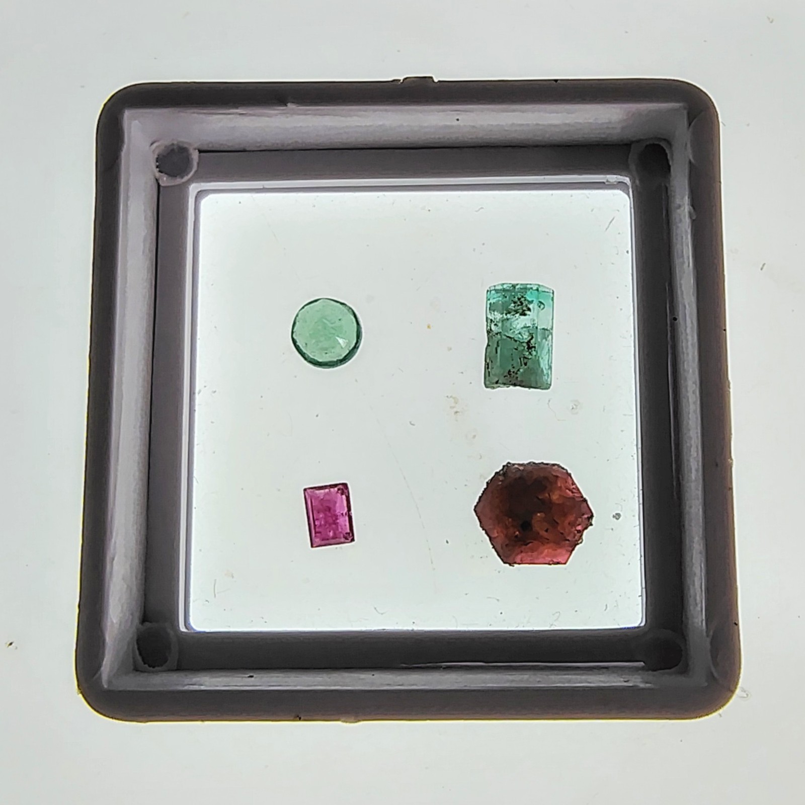 Red Beryl Bixbite And Colombian Emerald Crystal And Cut Box