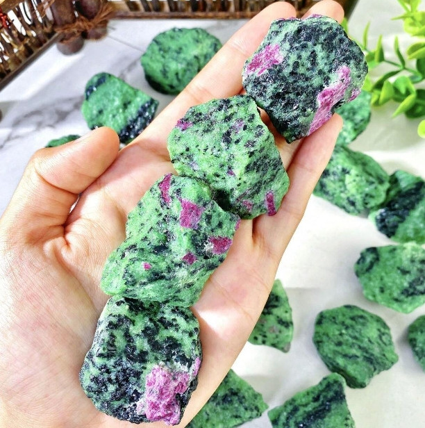 Natural Ruby Zoisite Raw Stone Crystal Mineral Specimen Healing Energy Gifts