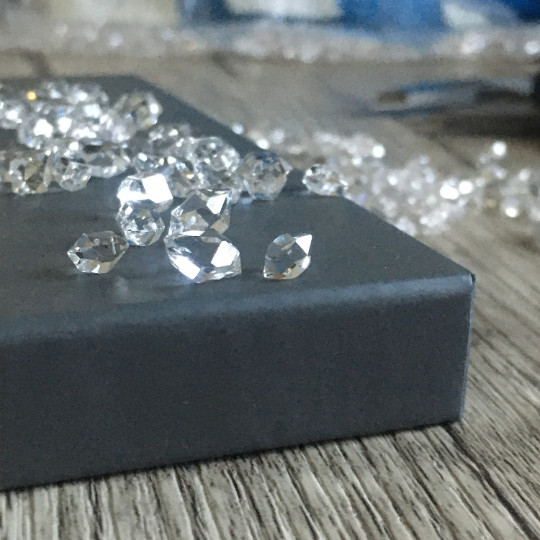 12pcs Lot of Herkimer diamond quartz crystals 5-7mm