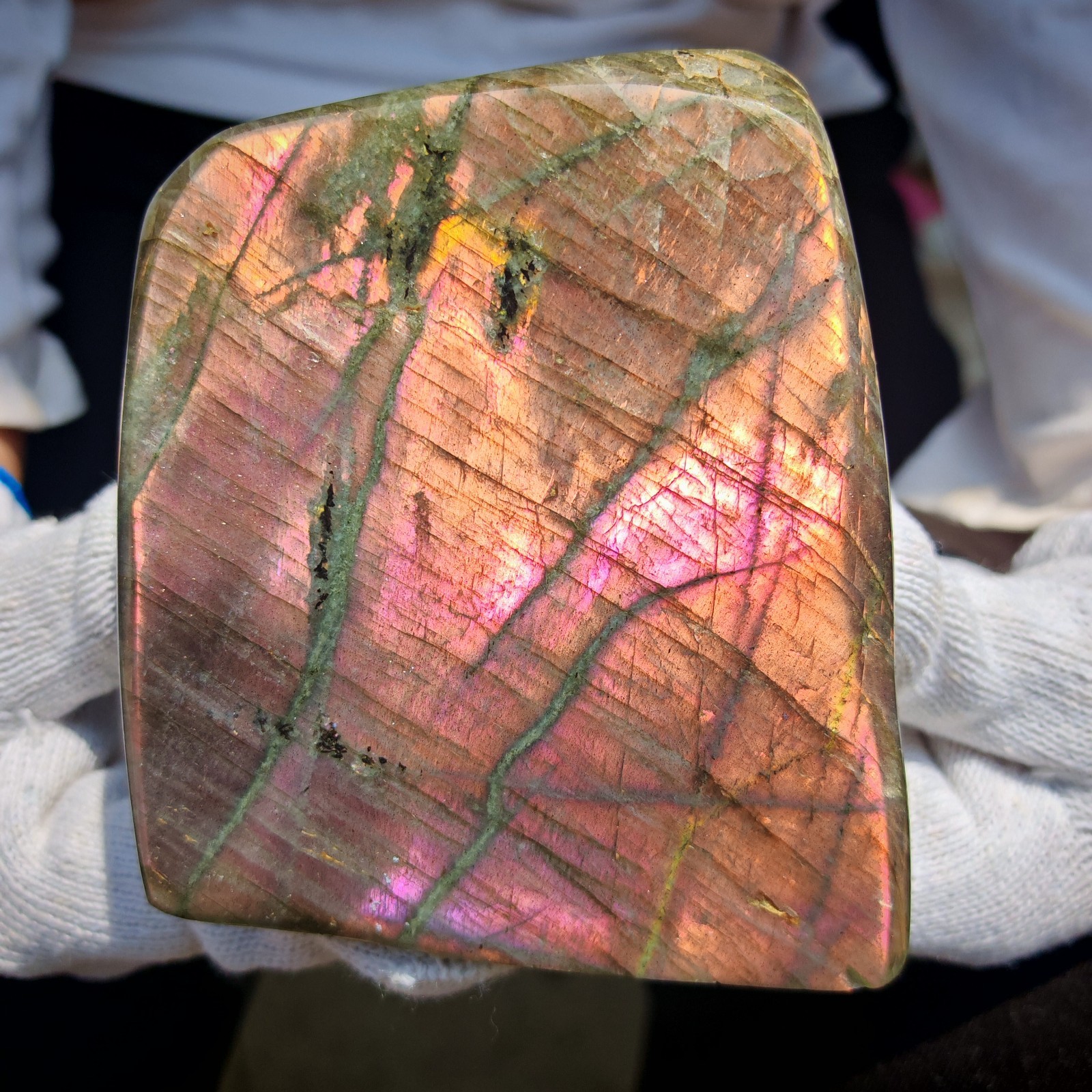 2.64LB RARE Natural crystal Labradorite that emits purple light beauty