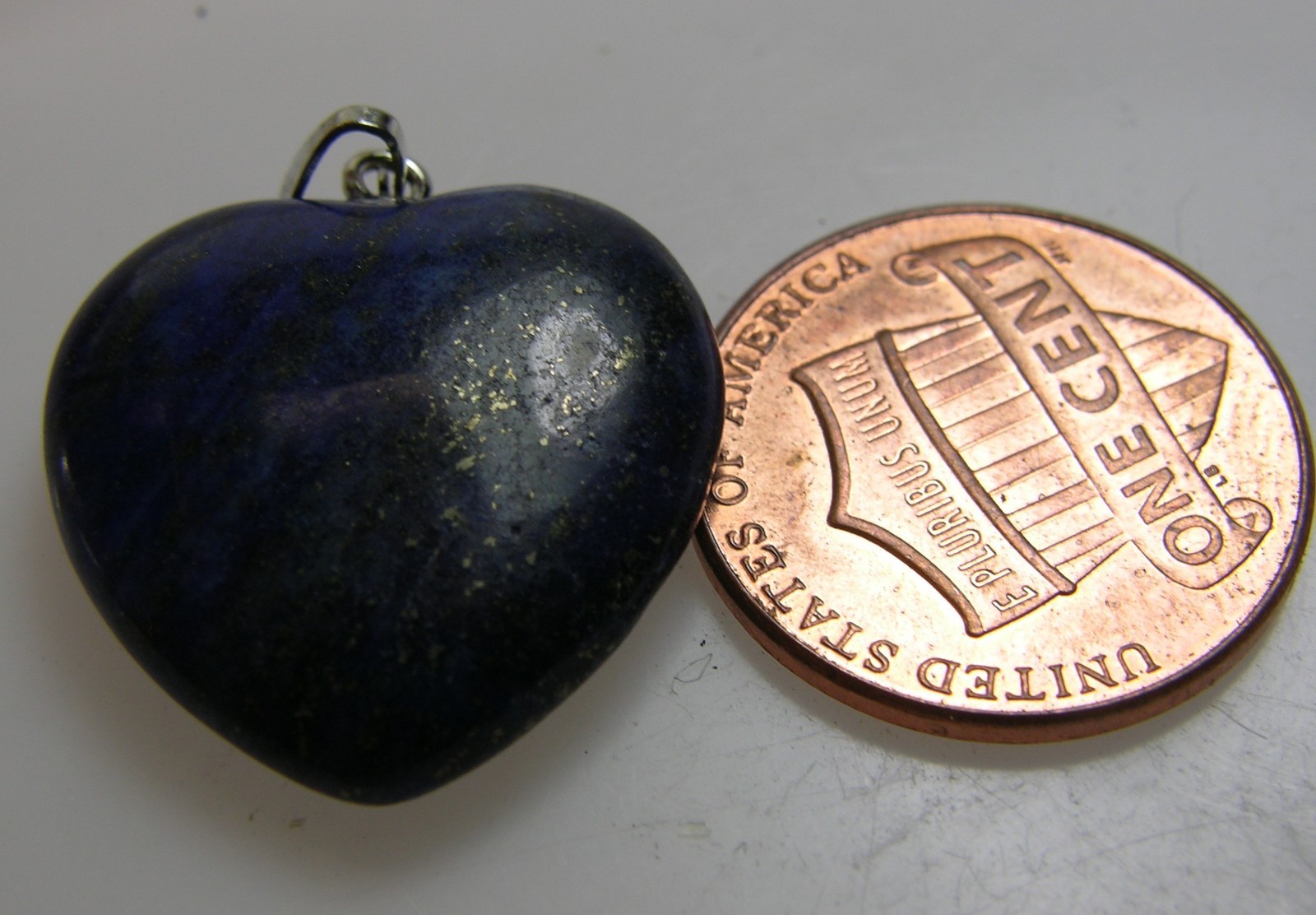 #18 19.75ct Afghanistan 100% Natural Lapis Lazuli Heart Shape Pendant 3.95g 19mm