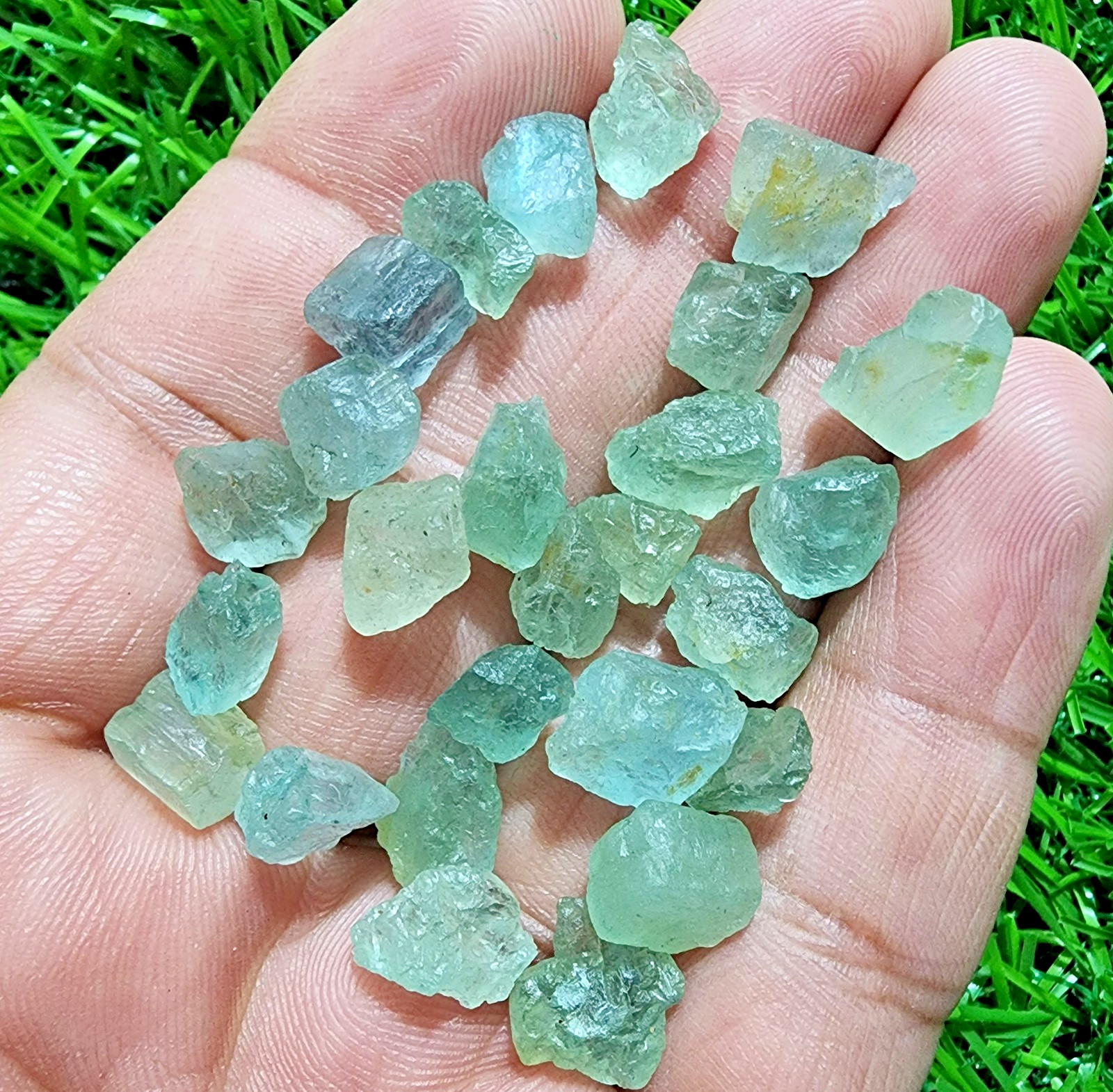 26 Pcs Natural Blue Aquamarine Rough Lot 8-12MM Crystals Jewelry Making Stones