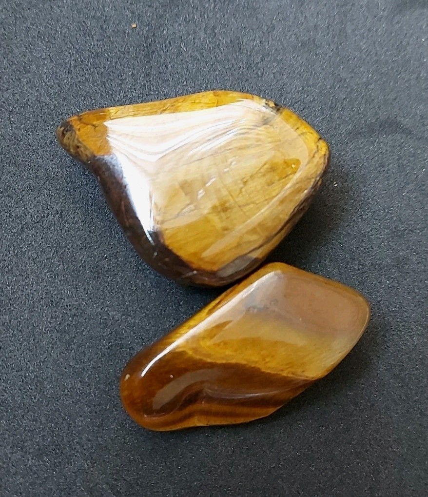 Gold Tigereye, 2x Tumbled Stones Natural, Size 4cm-2cm, Weight, 27g-7g.