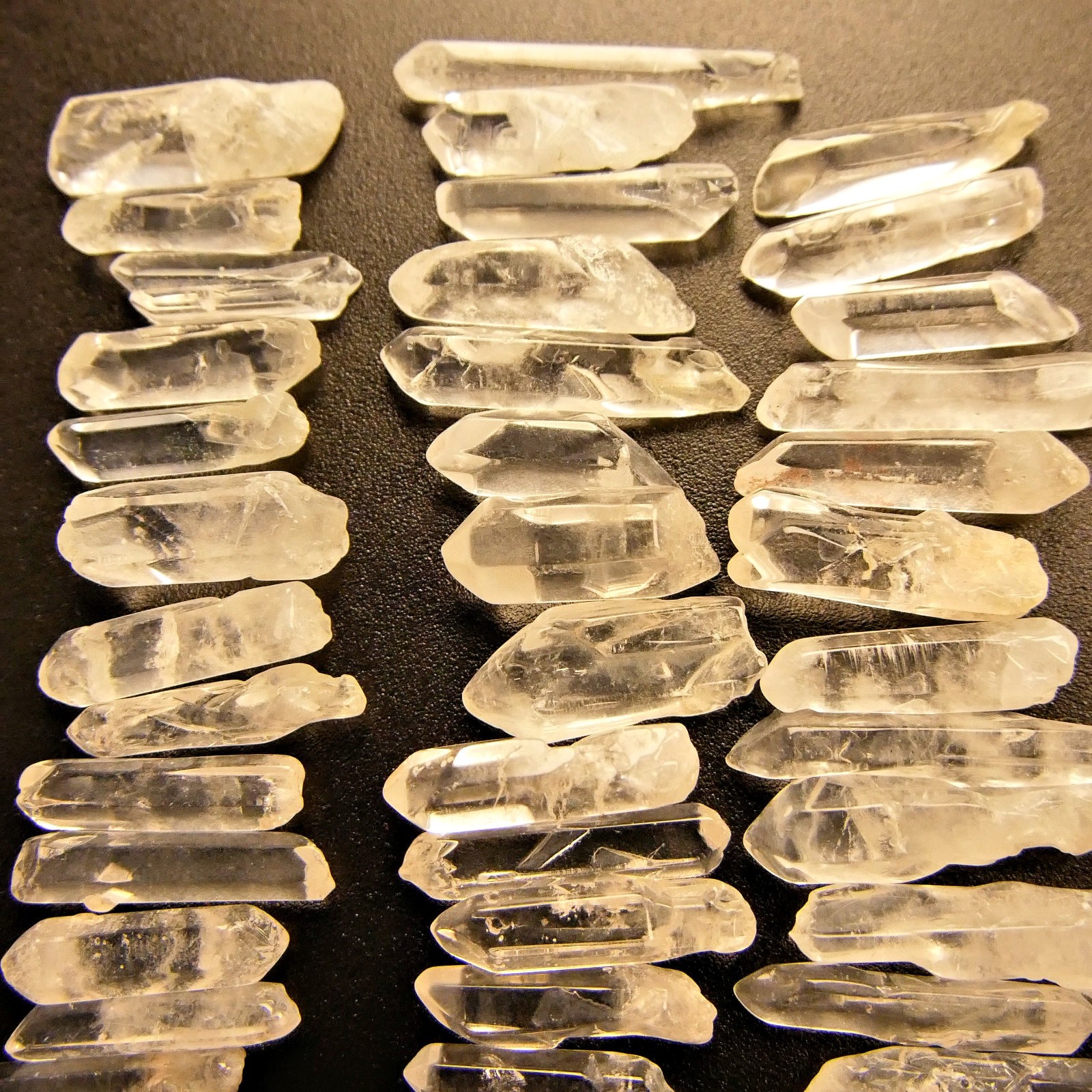 100PCS Bulk Natural Crystal Clear White Quartz Polished Points Wand Specimens
