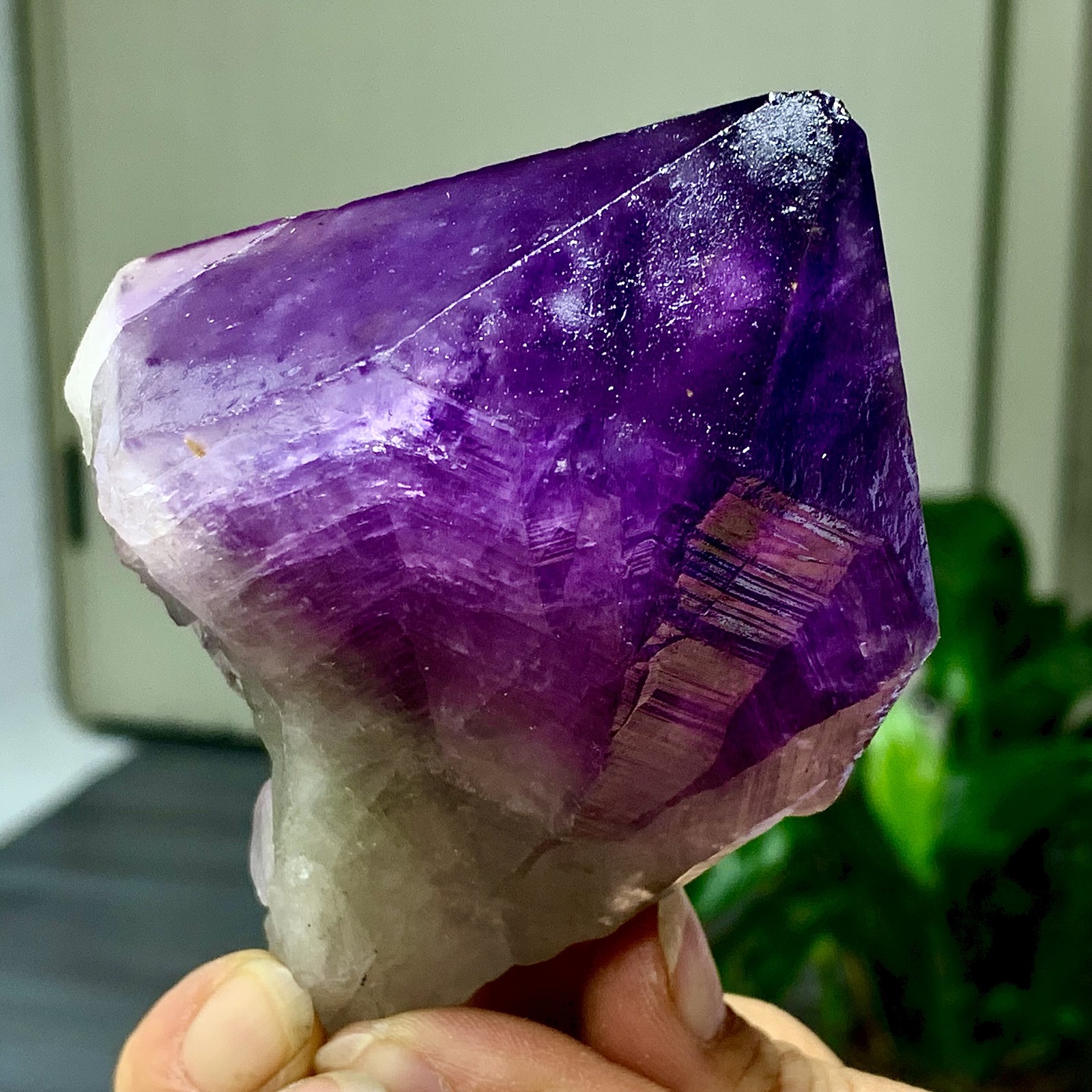 323G Natural Amethyst Quartz Crystal Single-End Terminated Wand Point Healing