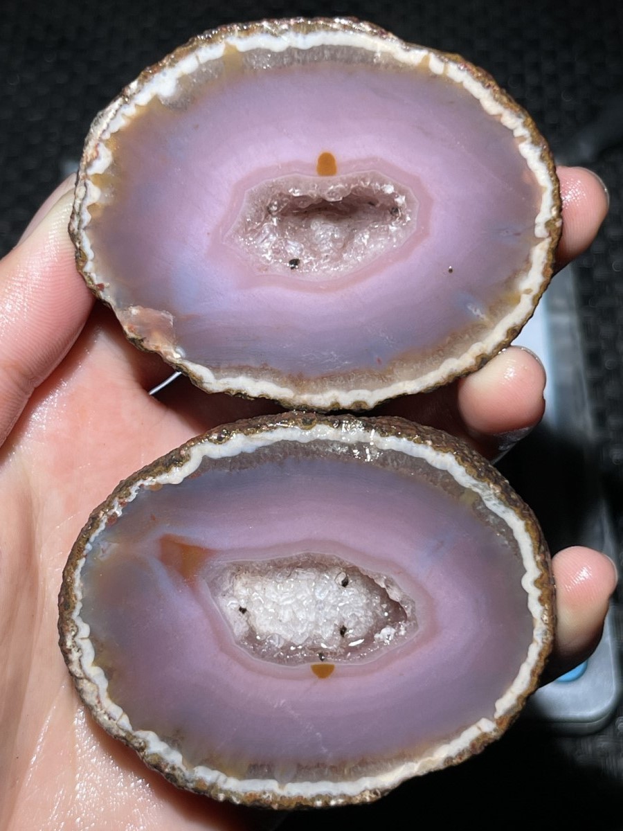 1Pair pink China Agate Hebei xuanhua natural Slices Crystal collectible 185g 73