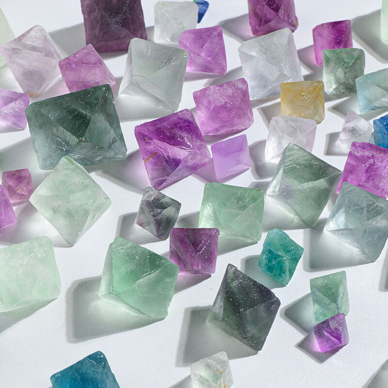 100g/lot Natural Colorful Fluorite Octahedron Crystal Mineral Crystal Healing