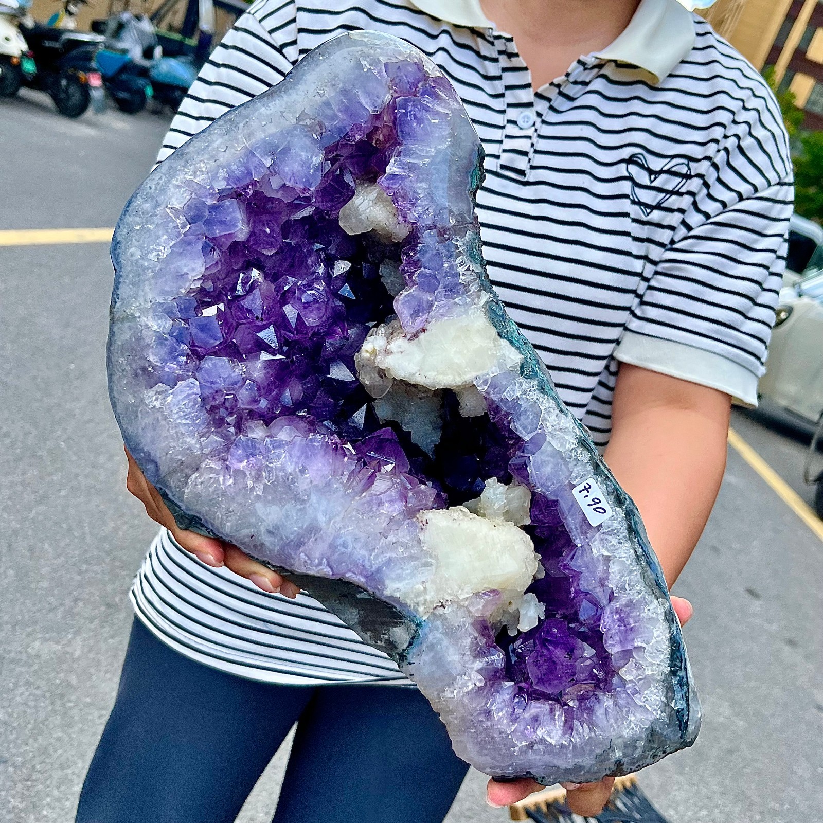 17.39LB High quality amethyst cave skeleton specimen