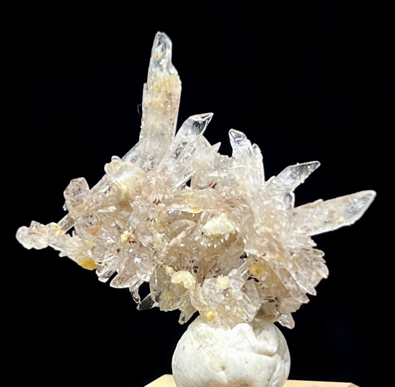 32mm SPARKLING Creedite cluster, NEW FIND Natural Mineral Specimen
