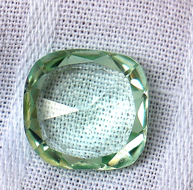 Natural Green Sapphire 4.05 Ct Cushion Cut Certified Loose Gemstone