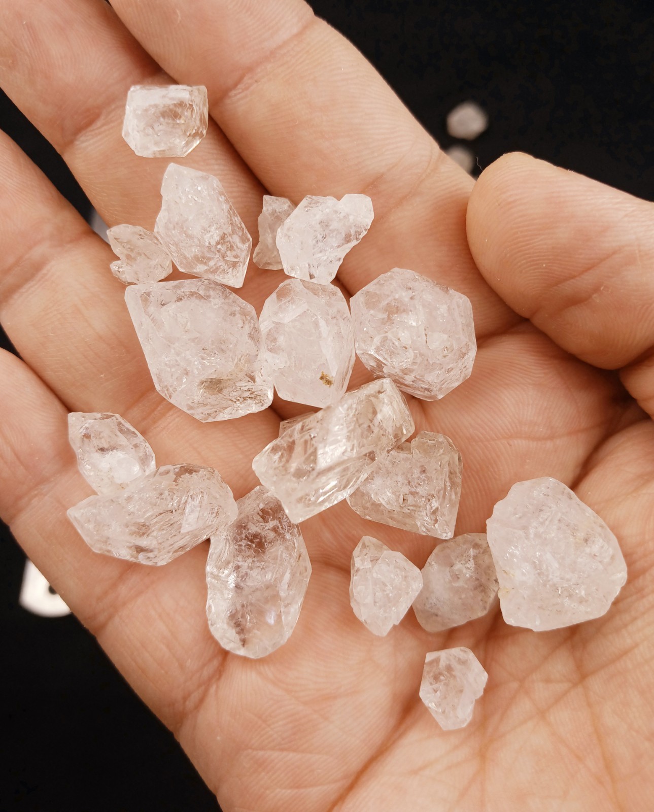 Natural DT Herkimer like Diamond Quartz crystals lot 220 grams