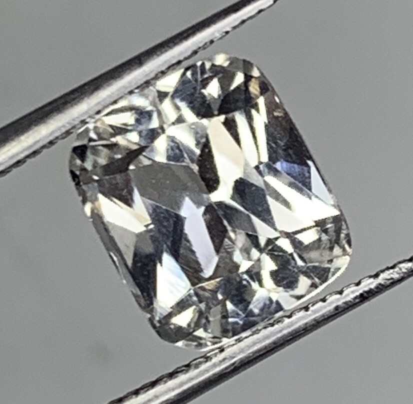 2.70Ct beautiful Natural White Color kunzait Loupe Clean Cushion Shape