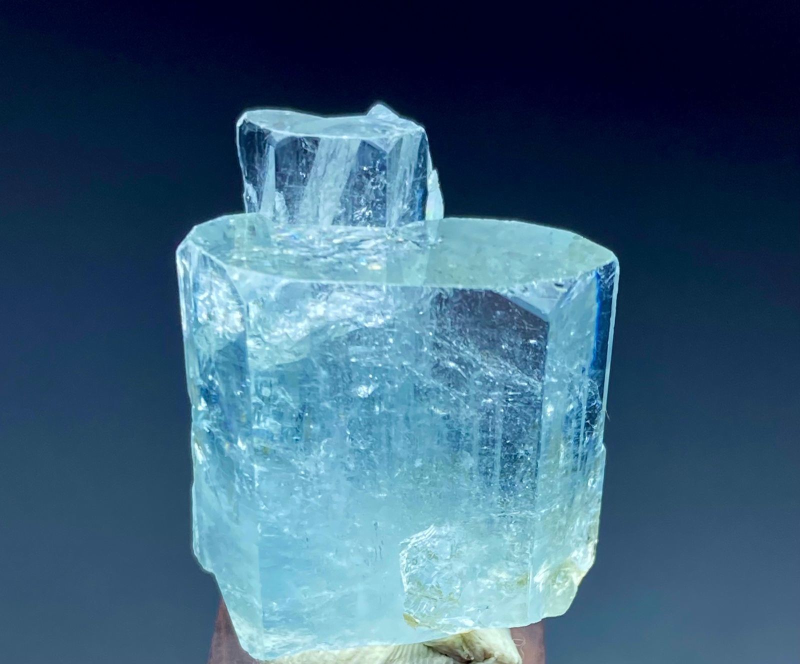 Natural Terminated Aquamarine Crystal Specimen From Pakistan 71 Carats