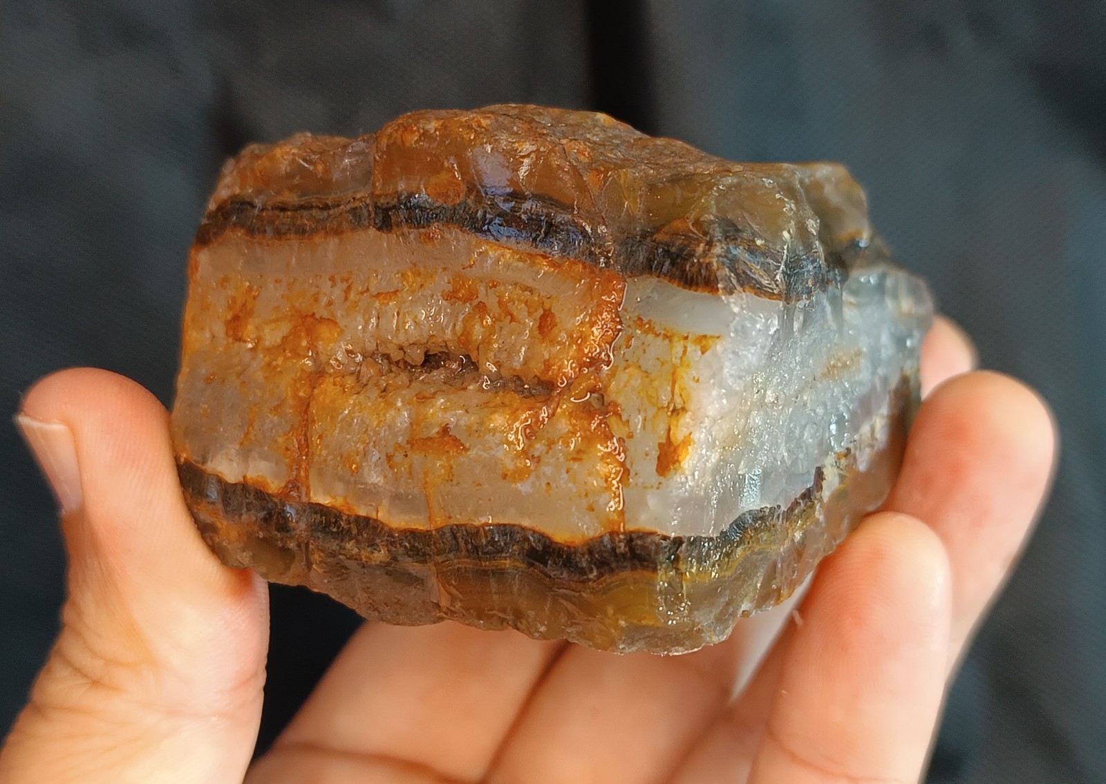 430g/0.95 lb uncut turkish banded agate stone, customs duty included