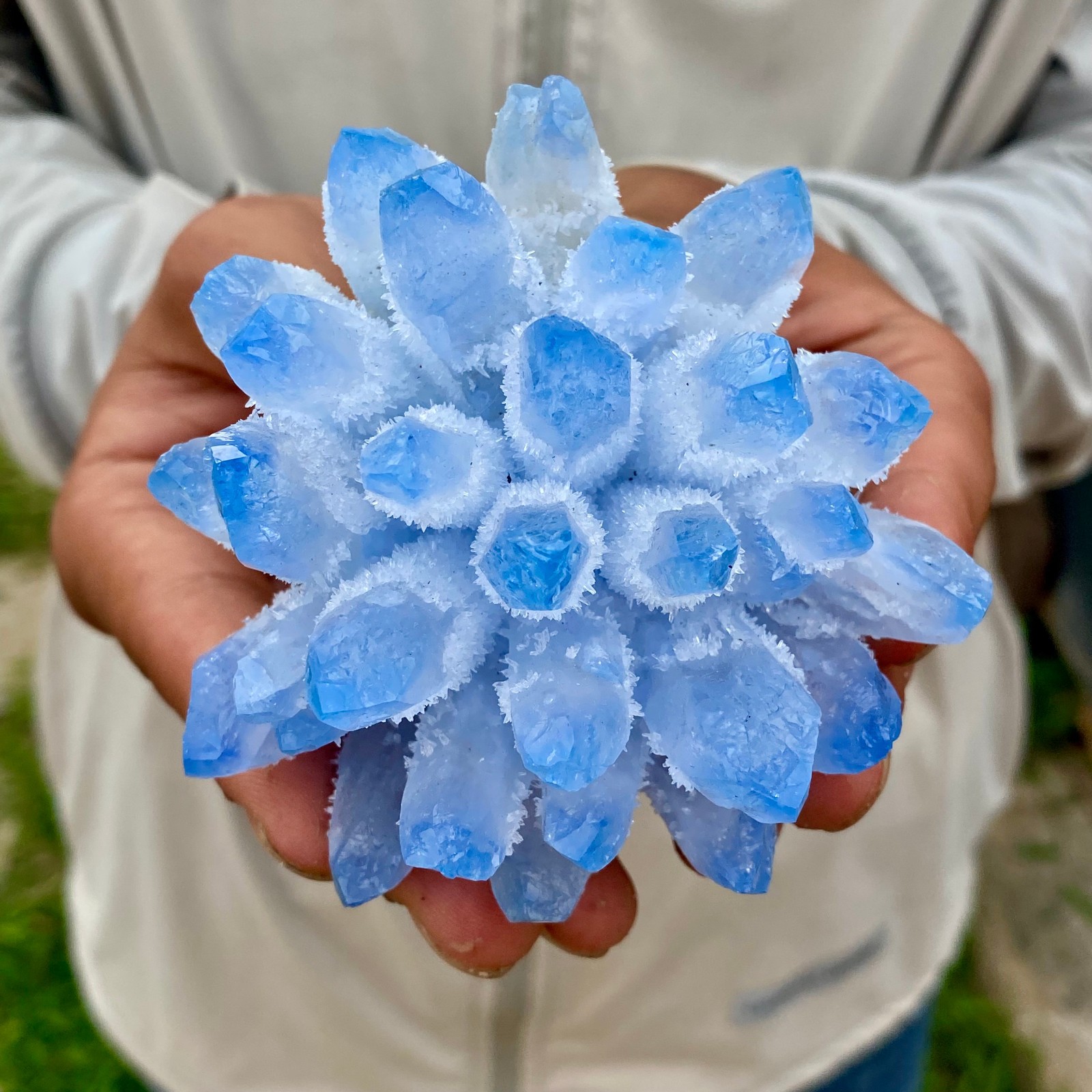 423G New find blue phantom crystal quartz cluster mineral specimen healing