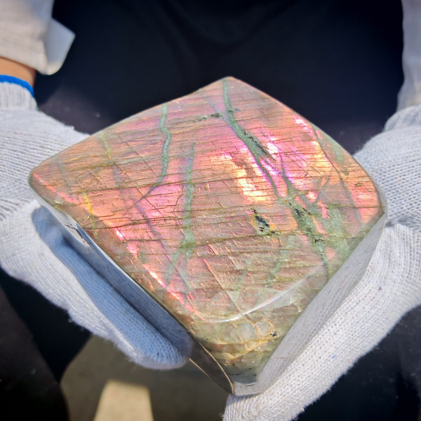 2.64LB RARE Natural crystal Labradorite that emits purple light beauty