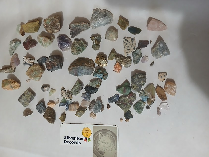 Mega 6LB (Over 250 pcs!) Natural Crystals Mineral Mixed Gemstones + BONUS LOOK!!