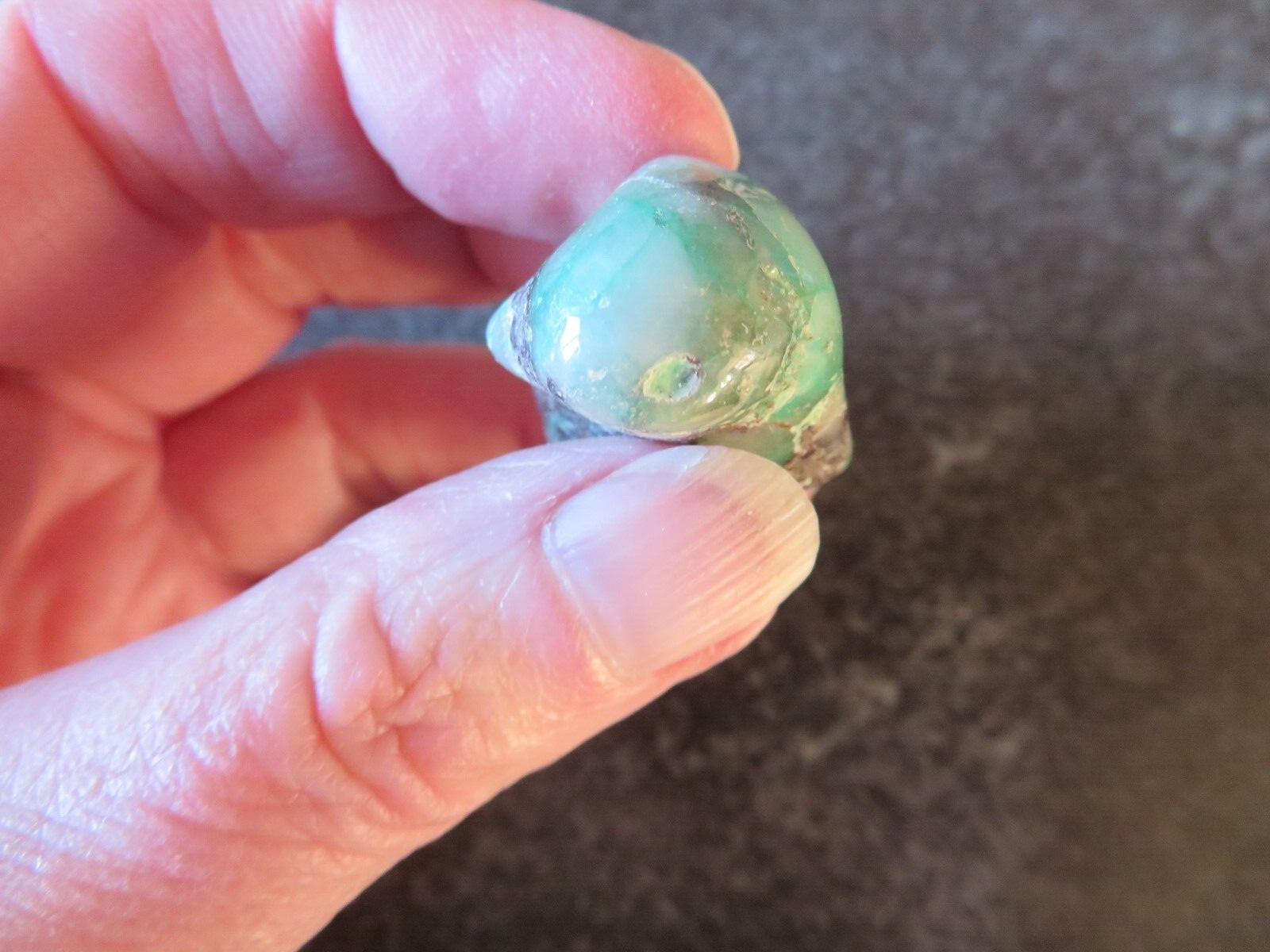 RARE DIOPTASE IN QUARTZ (17.0 grams / 29 mm) TUMBLESTONE (C9) MESSINA MINE, SA