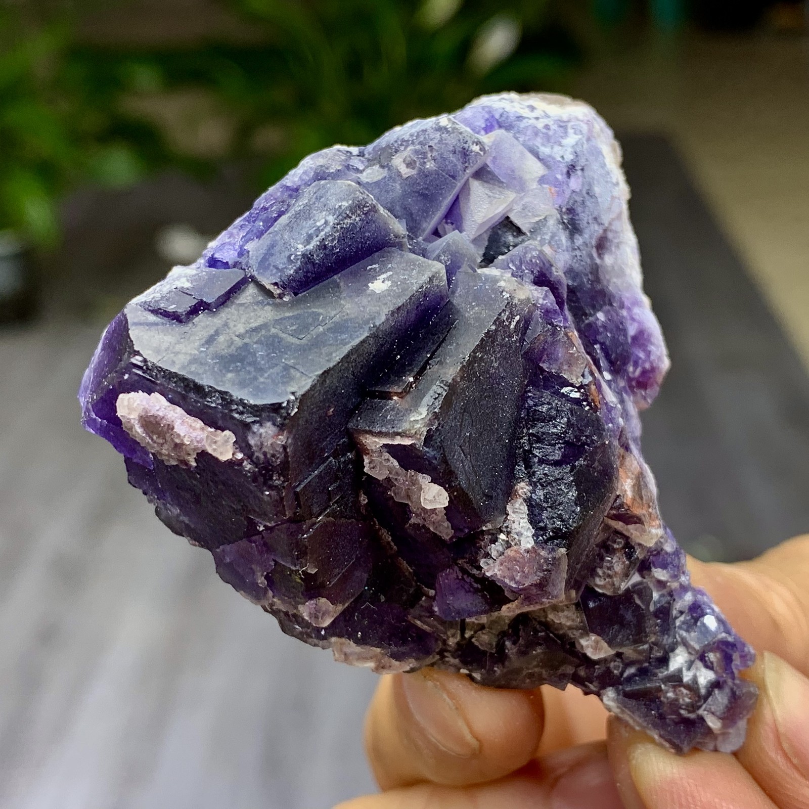 100G Rare transparent purple cubic fluorite mineral crystal sample/China
