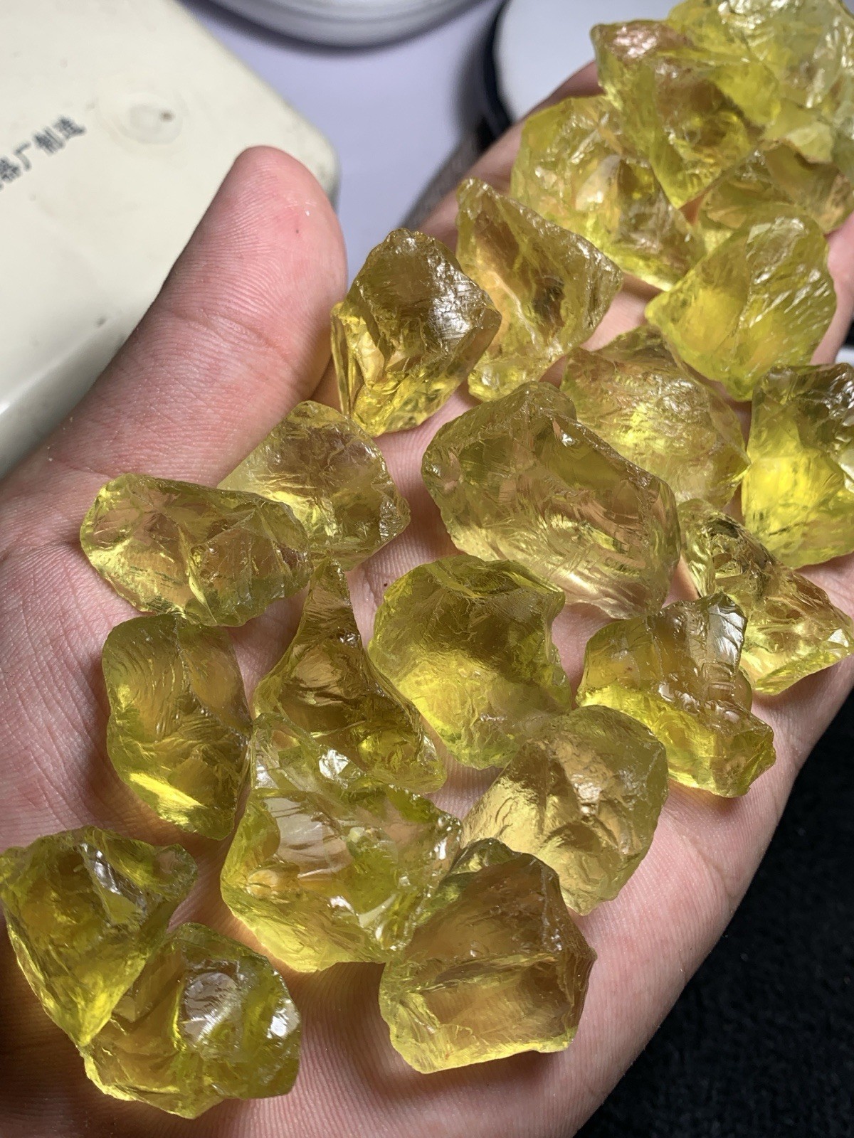 214 Grams Beautiful Yellow Colour Facet Grade Lemon Quartz From Africa