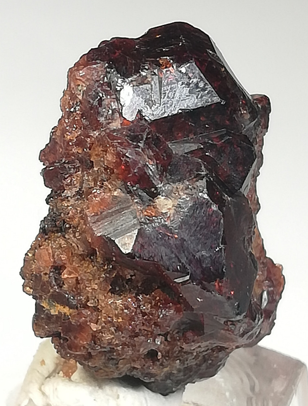 44 CARATS NATURAL RED GARNET CRYSTALS CLUSTER FROM PAKISTAN, (Ag-71),