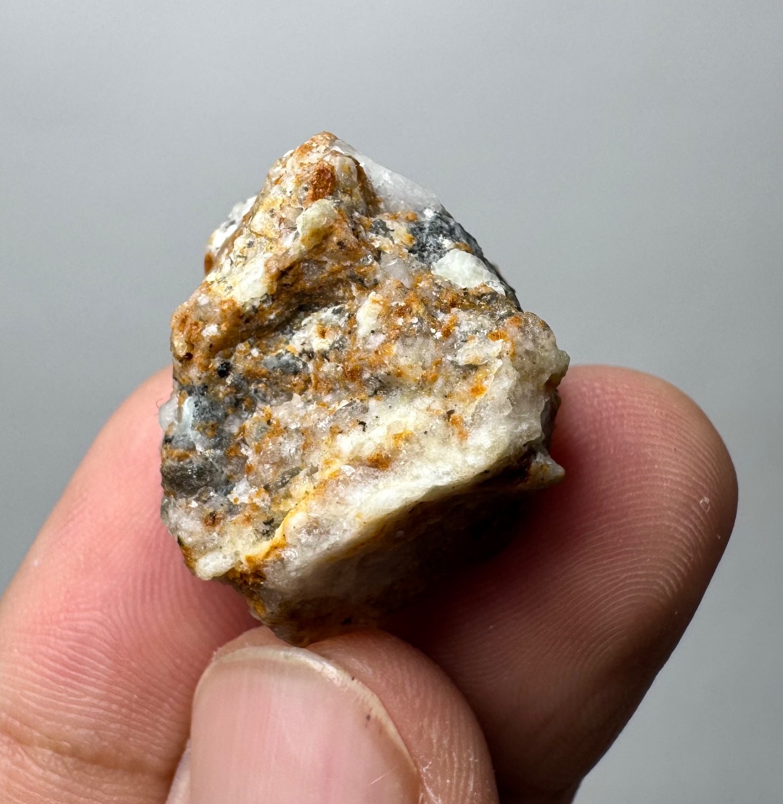 51 Ct Natural Emerald Crystals On Matrix From Panjshir Afghanistan