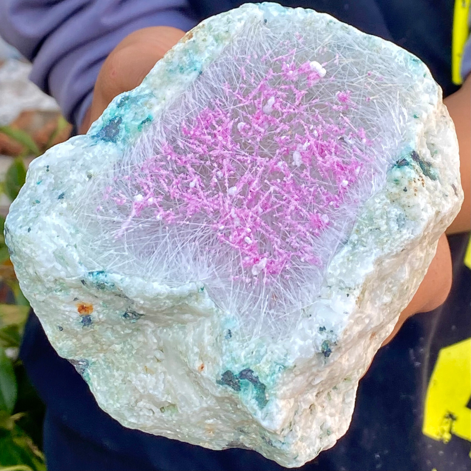 1.92LBRestoration of Needle Pink Iron Ore Crystal Quartz Energy Mineral Specimen
